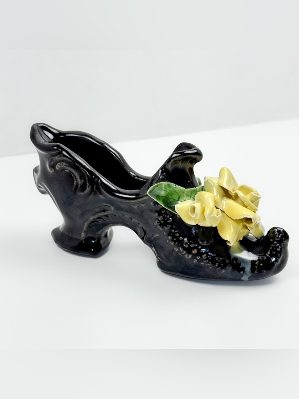 Vintage Ceramic Black High Heel Shoe Figurine Planter Yellow Rose 6” - Picture 3 of 13